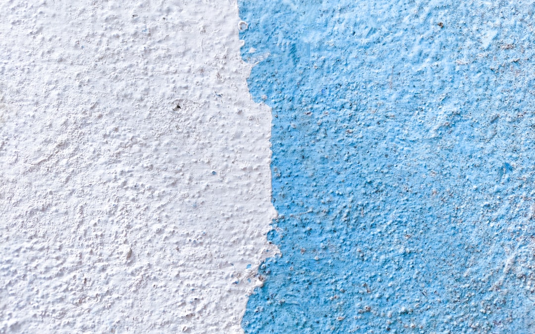Peinture qui cloque : pourquoi ça arrive et comment réparer définitivement