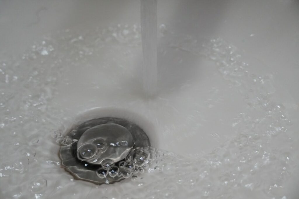 Odeur d'Égout dans la Salle de Bain