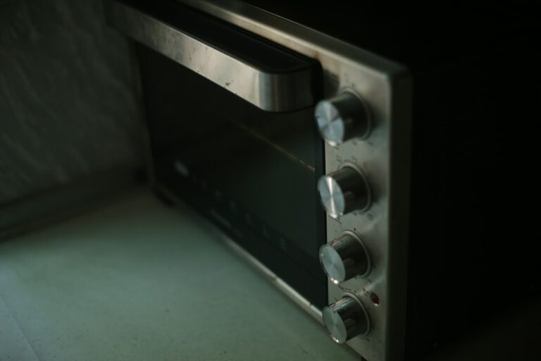 white 4 burner gas stove
