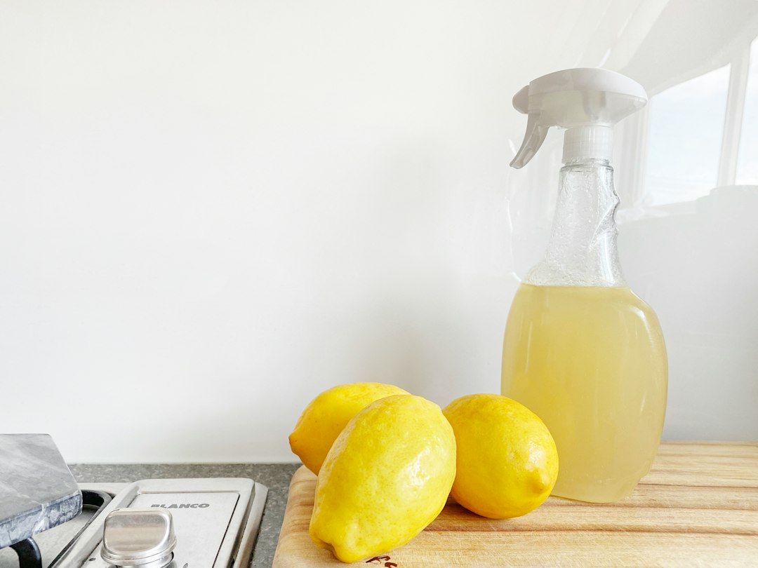vinegar bottle cleaning